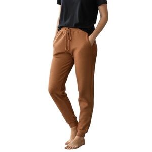 SAGE COLLECTIVE Womens Waffle Knit All Day SweatPants Joggers in Almond Size S